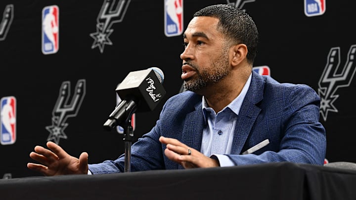 Spurs GM Brian Wright