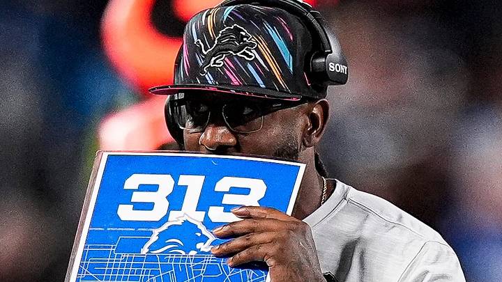 Detroit Lions defensive coordinator Kelvin Sheppard 