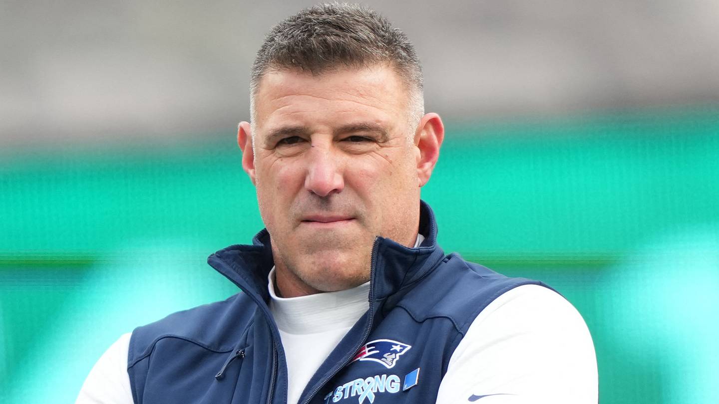 Mike Vrabel has a chance to do something only Jerod Mayo did for the Patriots