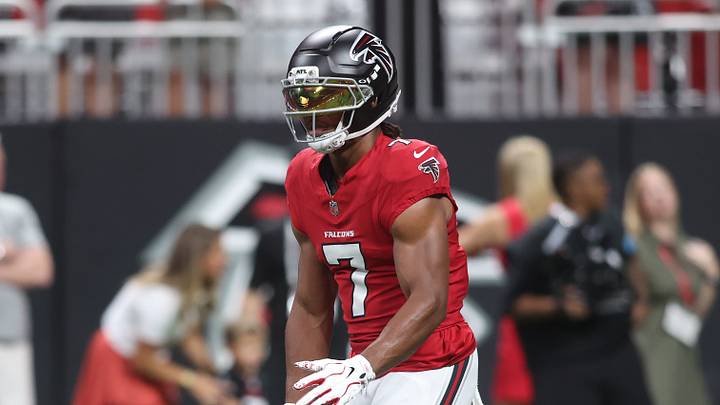 Aug 14, 2026; Atlanta, Georgia, USA; Atlanta Falcons running back Bijan Robinson (7) warms up before a game against the Denver Broncos at Mercedes-Benz Stadium. Mandatory Credit: Brett Davis-Imagn Images