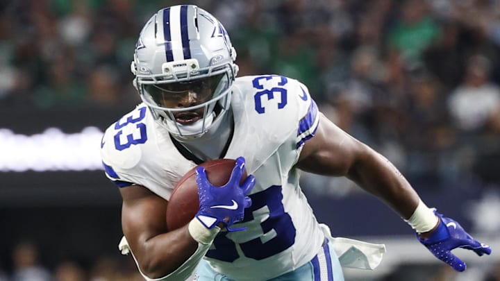Nov 23, 2025; Arlington, Texas, USA; Dallas Cowboys running back Javonte Williams (33) runs with the ball in the second quarter against the Philadelphia Eagles at AT&T Stadium. Mandatory Credit: Kevin Jairaj-Imagn Images