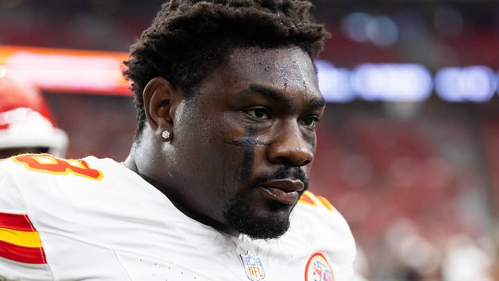 Aug 9, 2025; Glendale, Arizona, USA; Kansas City Chiefs defensive end Janarius Robinson (98) against the Arizona Cardinals during a preseason NFL game at State Farm Stadium. Mandatory Credit: Mark J. Rebilas-Imagn Images