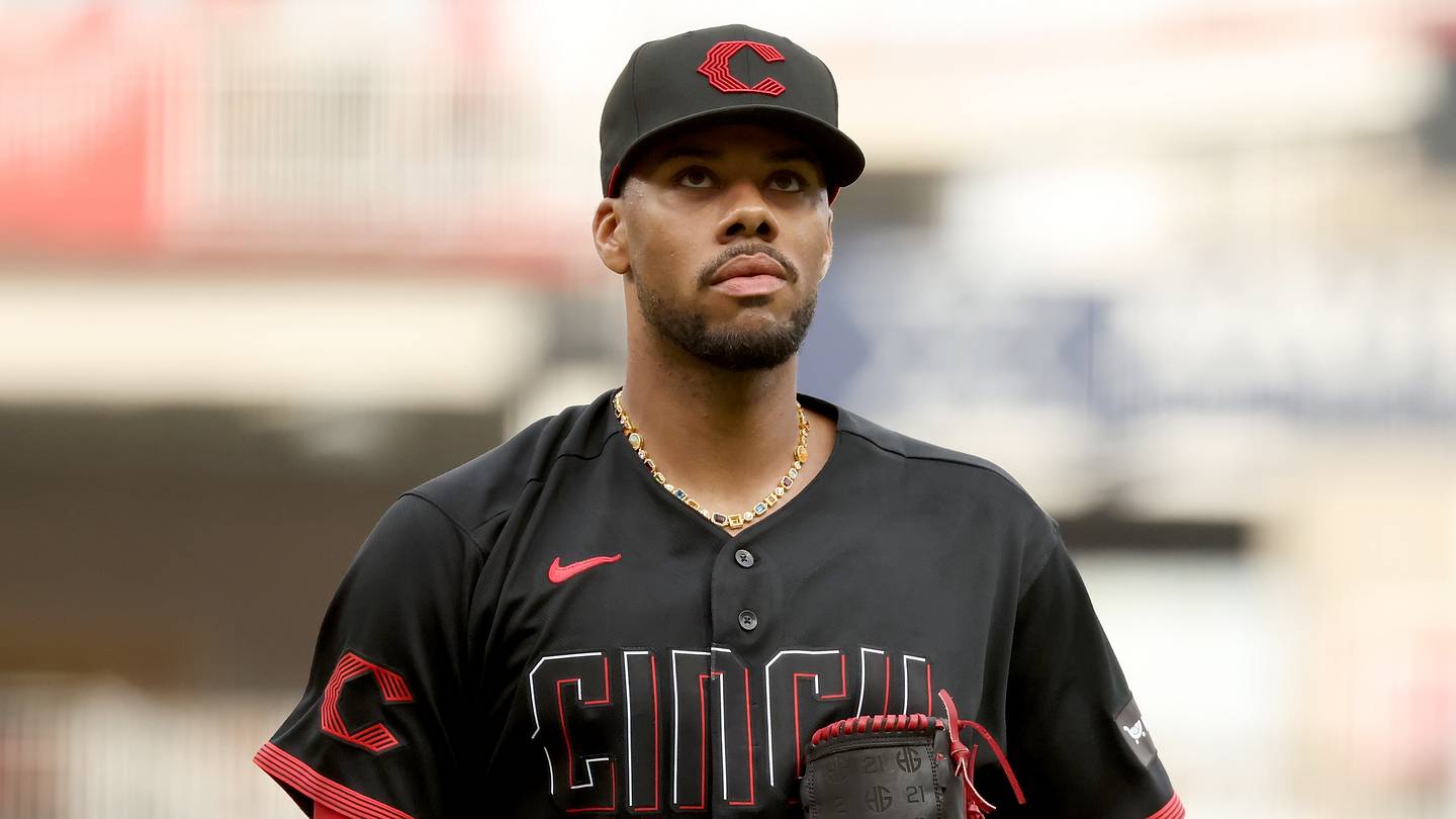 One bizarre Reds stat further emphasizes frustrating Hunter Greene reality