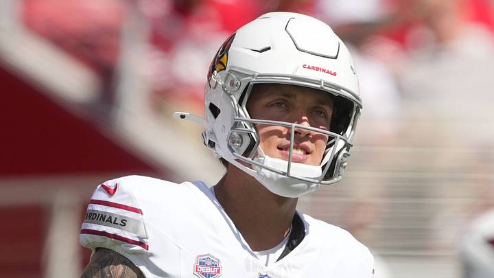 Sep 27, 2026; Santa Clara, California, USA; Arizona Cardinals quarterback Carson Beck (19) before the game against the San Francisco 49ers at Levi's Stadium. Mandatory Credit: Darren Yamashita-Imagn Images Sep 27, 2026; Santa Clara, California, USA; Arizona Cardinals quarterback Carson Beck (19) before the game against the San Francisco 49ers at Levi's Stadium. Mandatory Credit: Darren Yamashita-Imagn Images