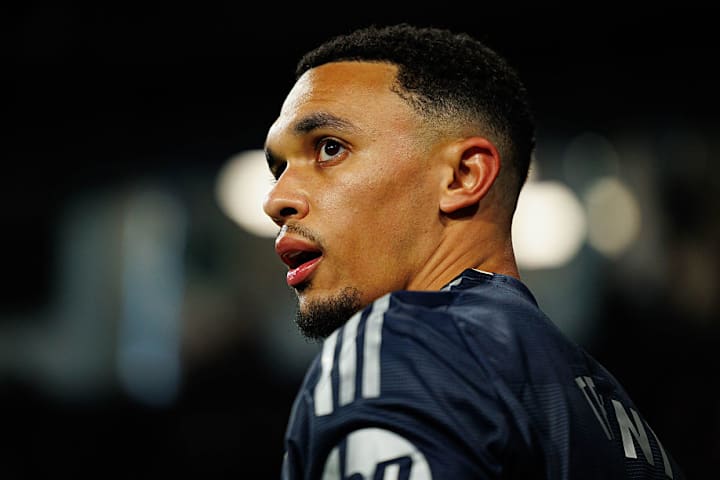 เทรนท์ อเล็กซานเดอร์-อาร์โนลด์ เทรนท์ อเล็กซานเดอร์-อาร์โนลด์