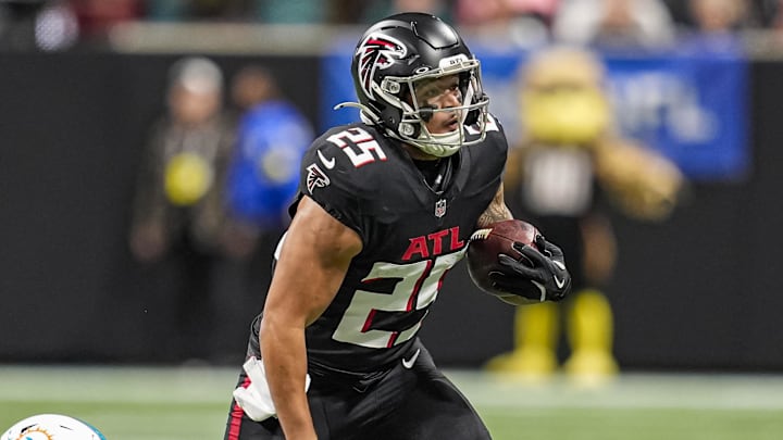 Oct 26, 2025; Atlanta, Georgia, USA; Atlanta Falcons running back Tyler Allgeier (25) is tackled by Miami Dolphins safety Minkah Fitzpatrick (29) during the second half at Mercedes-Benz Stadium. Oct 26, 2025; Atlanta, Georgia, USA; Atlanta Falcons running back Tyler Allgeier (25) is tackled by Miami Dolphins safety Minkah Fitzpatrick (29) during the second half at Mercedes-Benz Stadium.