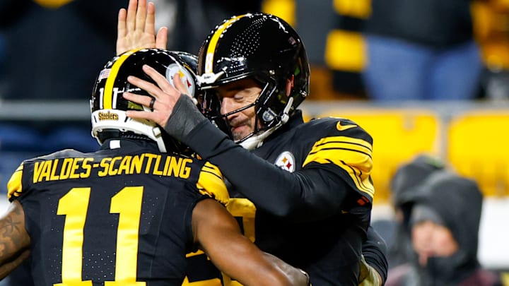 Miami Dolphins v Pittsburgh Steelers - NFL 2025 Miami Dolphins v Pittsburgh Steelers - NFL 2025