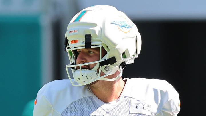 Miami Dolphins tight end Will Kacmarek Miami Dolphins tight end Will Kacmarek
