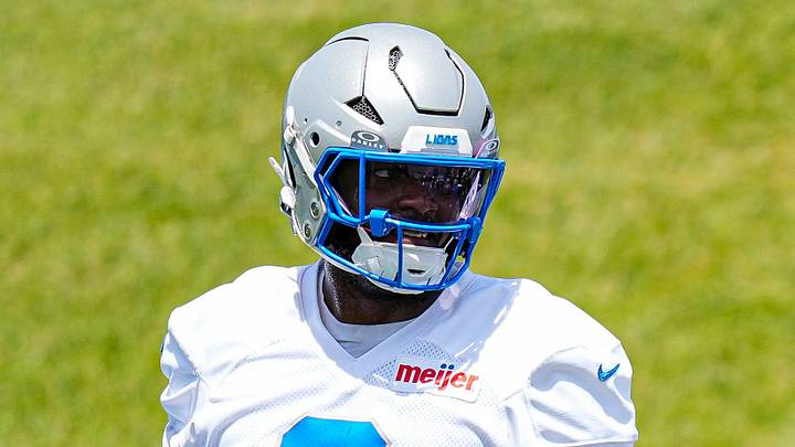 Detroit Lions defensive end Derrick Moore (9). Detroit Lions defensive end Derrick Moore (9).