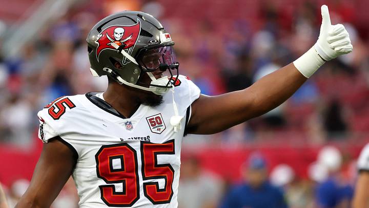 Tampa Bay Buccaneers defensive end Elijah Roberts (95) against the Buffalo Bills prior to the game Tampa Bay Buccaneers defensive end Elijah Roberts (95) against the Buffalo Bills prior to the game
