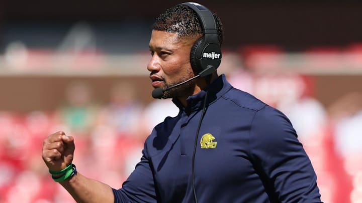 Sep 27, 2025; Fayetteville, Arkansas, USA; Notre Dame Fighting Irish head coach Marcus Freeman celebrates after a score during the third quarter against the Arkansas Razorbacks at Donald W. Reynolds Razorback Stadium. Notre Dame won 56-13. Sep 27, 2025; Fayetteville, Arkansas, USA; Notre Dame Fighting Irish head coach Marcus Freeman celebrates after a score during the third quarter against the Arkansas Razorbacks at Donald W. Reynolds Razorback Stadium. Notre Dame won 56-13.
