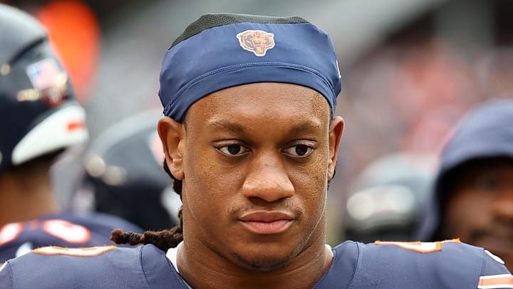 Oct 19, 2025; Chicago, Illinois, USA; Chicago Bears middle linebacker Tremaine Edmunds (49) during the second half at Soldier Field. Mandatory Credit: Mike Dinovo-Imagn Images Oct 19, 2025; Chicago, Illinois, USA; Chicago Bears middle linebacker Tremaine Edmunds (49) during the second half at Soldier Field. Mandatory Credit: Mike Dinovo-Imagn Images