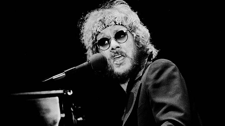 Warren Zevon Performs At The Park West