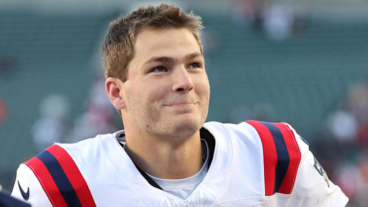 Nov 23, 2025; Cincinnati, Ohio, USA; New England Patriots quarterback Drake Maye (10) reacts after defeating the Cincinnati Bengals at Paycor Stadium. Mandatory Credit: Joseph Maiorana-Imagn Images Nov 23, 2025; Cincinnati, Ohio, USA; New England Patriots quarterback Drake Maye (10) reacts after defeating the Cincinnati Bengals at Paycor Stadium. Mandatory Credit: Joseph Maiorana-Imagn Images