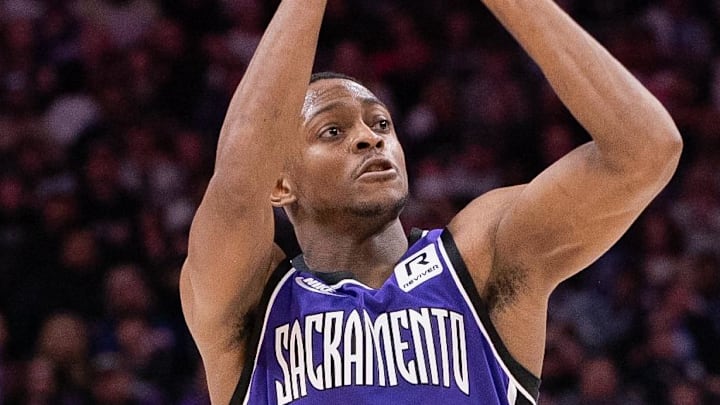 Jan 19, 2025; Sacramento, California, USA; Sacramento Kings guard De'Aaron Fox (5) takes a jump shot against the Sacramento Kings during the third quarter at Golden 1 Center. Mandatory Credit: Ed Szczepanski-Imagn Images