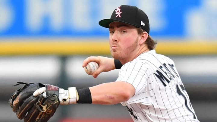 Chicago White Sox shortstop Chase Meidroth (10) throws to first base against the Chicago Cubs at Rate Field. Chicago White Sox shortstop Chase Meidroth (10) throws to first base against the Chicago Cubs at Rate Field.