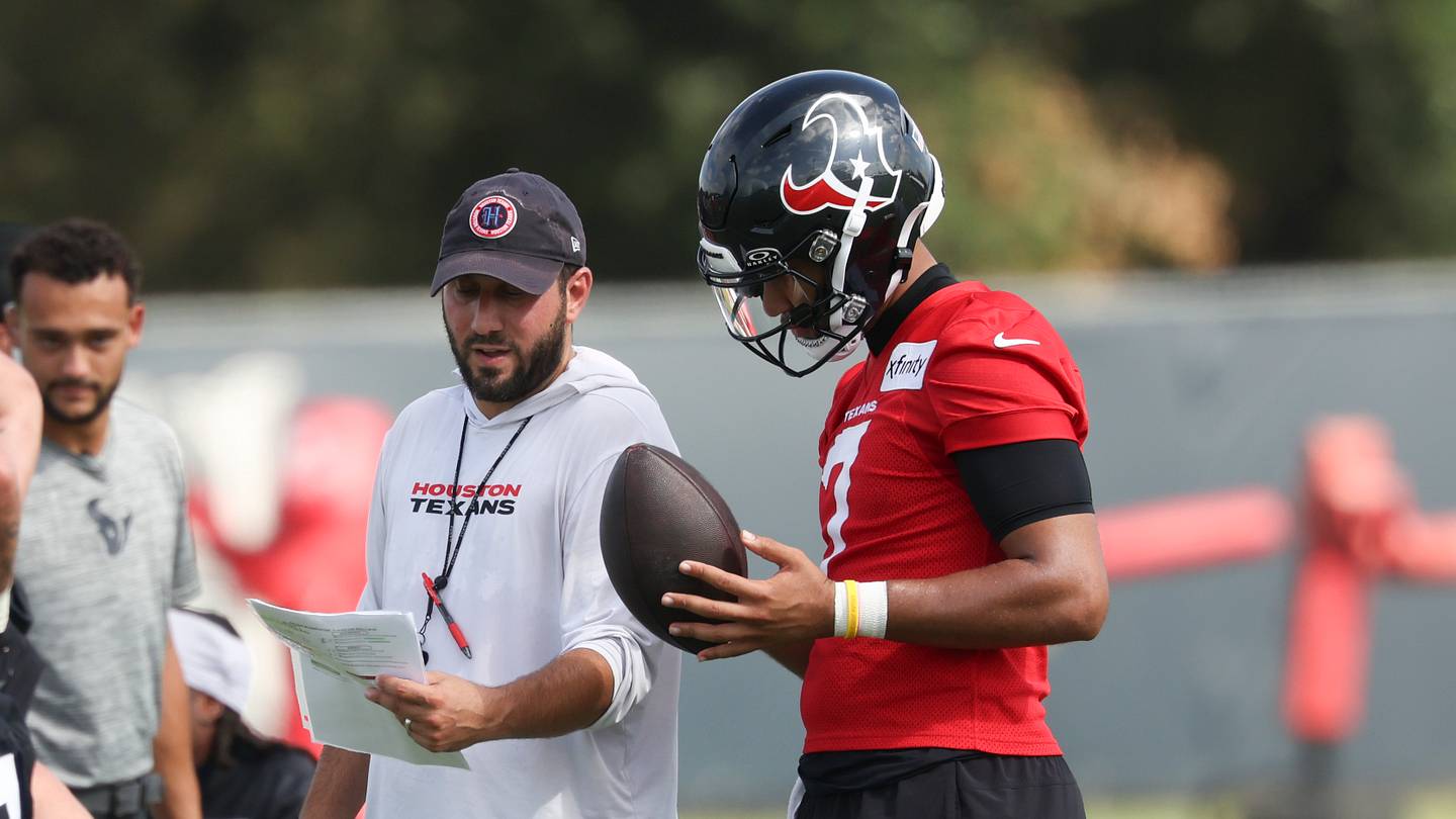 DeMeco Ryans just put the Texans' offense on notice