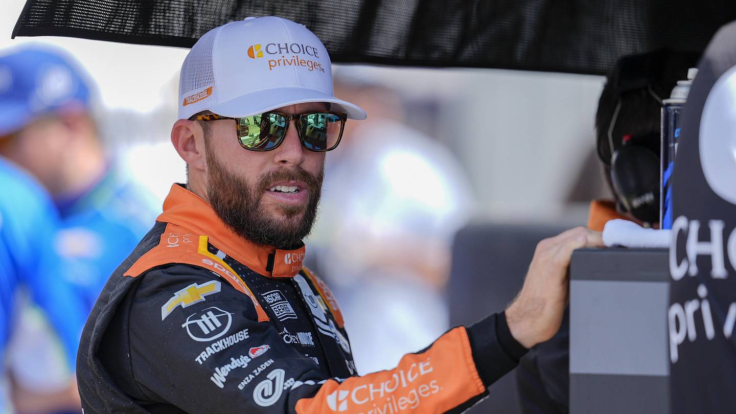 Chastain 'Confused' by Logano's Post-Martinsville Criticisms