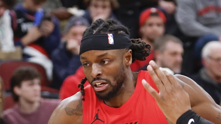 Portland Trail Blazers forward Jerami Grant drives to the basket against Chicago Bulls forward Guerschon Yabusele.