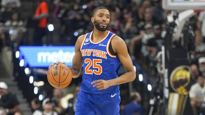New York Knicks guard Mikal Bridges (25) brings the ball up court against the San Antonio Spurs in the second quarter during game two of the 2026 NBA Finals at Frost Bank Center. New York Knicks guard Mikal Bridges (25) brings the ball up court against the San Antonio Spurs in the second quarter during game two of the 2026 NBA Finals at Frost Bank Center.