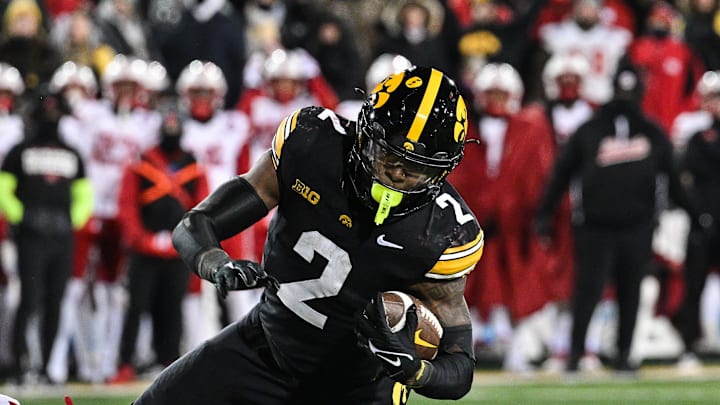 Iowa Hawkeyes running back Kaleb Johnson