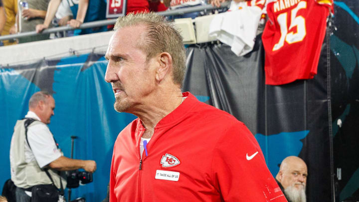 Oct 6, 2025; Jacksonville, Florida, USA; Kansas City Chiefs defensive coordinator Steve Spagnuolo before the game against the Jacksonville Jaguars at EverBank Stadium. Mandatory Credit: Morgan Tencza-Imagn Images Oct 6, 2025; Jacksonville, Florida, USA; Kansas City Chiefs defensive coordinator Steve Spagnuolo before the game against the Jacksonville Jaguars at EverBank Stadium. Mandatory Credit: Morgan Tencza-Imagn Images