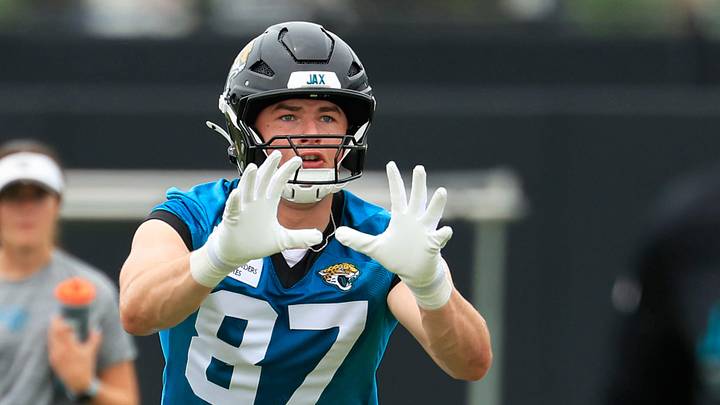 Jacksonville Jaguars tight end Nate Boerkircher (87) catches a pass during rookie minicamp at the Miller Electric Center, Saturday, May 9, 2026 in Jacksonville, Fla. Today was the second of a three day camp concluding Sunday.