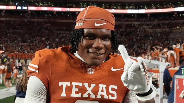 Texas Longhorns linebacker Rasheem Biles