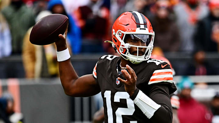 Browns quarterback Shedeur Sanders will make his third career start in Week 14.