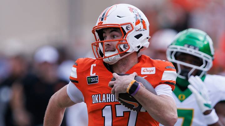 Sep 12, 2026; Stillwater, Oklahoma, USA; Oklahoma State Cowboys quarterback Drew Mestemaker (17) runs with the ball as Oregon Ducks defensive back Ify Obidegwu (7) chases during the first quarter at Boone Pickens Stadium. Mandatory Credit: William Purnell-Imagn Images Sep 12, 2026; Stillwater, Oklahoma, USA; Oklahoma State Cowboys quarterback Drew Mestemaker (17) runs with the ball as Oregon Ducks defensive back Ify Obidegwu (7) chases during the first quarter at Boone Pickens Stadium. Mandatory Credit: William Purnell-Imagn Images