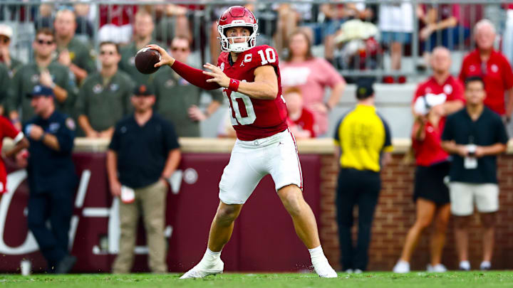 Oklahoma quarterback John Mateer drops back to pass against Illinois State.