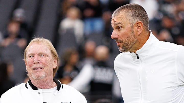 Cleveland Browns v Las Vegas Raiders