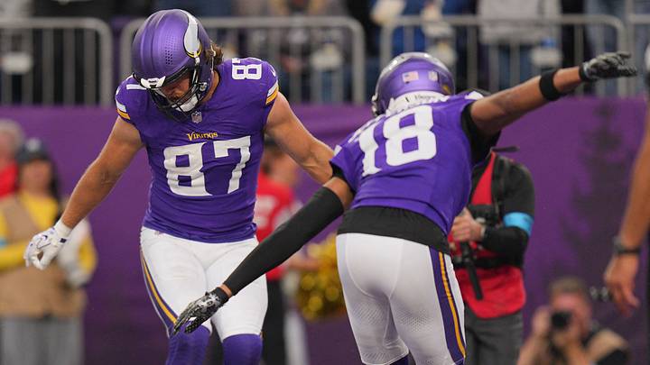 Tight end T.J. Hockenson, receiver Justin Jefferson and company aren't revered like past lone unbeaten teams. Tight end T.J. Hockenson, receiver Justin Jefferson and company aren't revered like past lone unbeaten teams.