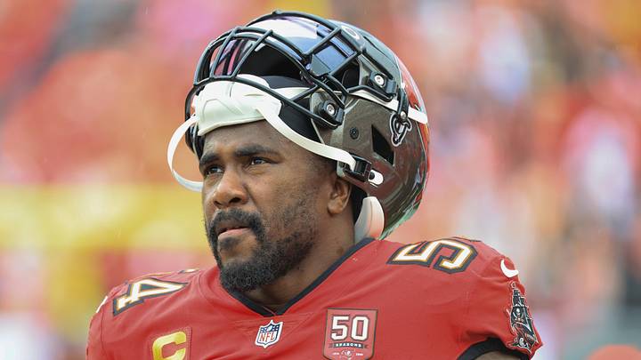 Dec 7, 2025; Tampa, Florida, USA; Tampa Bay Buccaneers linebacker Lavonte David (54) stands on the sidelines during the first quarter against the New Orleans Saints at Raymond James Stadium. Mandatory Credit: Kim Klement Neitzel-Imagn Images Dec 7, 2025; Tampa, Florida, USA; Tampa Bay Buccaneers linebacker Lavonte David (54) stands on the sidelines during the first quarter against the New Orleans Saints at Raymond James Stadium. Mandatory Credit: Kim Klement Neitzel-Imagn Images
