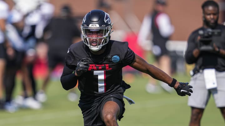 Jul 28, 2023; Flowery Branch, GA, USA; Atlanta Falcons cornerback Jeff Okudah (1) runs during a drill during training camp at IBM Performance Field. Mandatory Credit: Dale Zanine-USA TODAY Sports Jul 28, 2023; Flowery Branch, GA, USA; Atlanta Falcons cornerback Jeff Okudah (1) runs during a drill during training camp at IBM Performance Field. Mandatory Credit: Dale Zanine-USA TODAY Sports