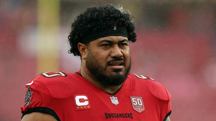 Tampa Bay Buccaneers defensive tackle Vita Vea (50) warms up before the game against the Carolina Panthers Tampa Bay Buccaneers defensive tackle Vita Vea (50) warms up before the game against the Carolina Panthers