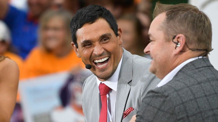 College football analyst David Pollack predicts Georgia football will win this week against Ole Miss.