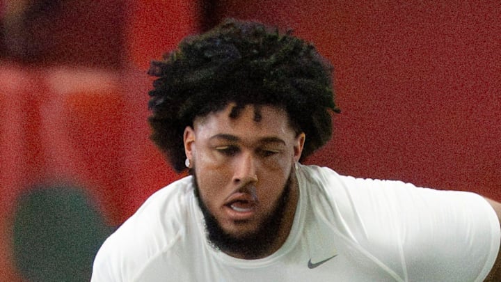 Offensive lineman Kadyn Proctor