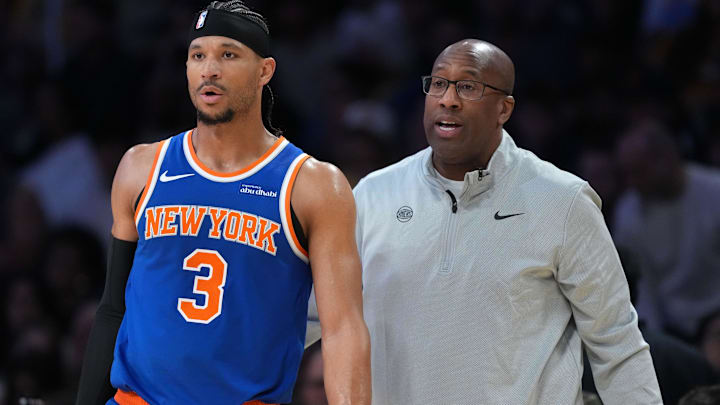 Mar 8, 2026; Los Angeles, California, USA; New York Knicks guard Josh Hart (3) talks with head coach Mike Brown against the Los Angeles Lakers in the second half at Crypto.com Arena. Mar 8, 2026; Los Angeles, California, USA; New York Knicks guard Josh Hart (3) talks with head coach Mike Brown against the Los Angeles Lakers in the second half at Crypto.com Arena.