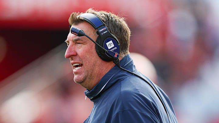 Nov 23, 2024; Piscataway, New Jersey, USA; Illinois Fighting Illini head coach Bret Bielema looks on during the first half against the Rutgers Scarlet Knights at SHI Stadium. Mandatory Credit: Vincent Carchietta-Imagn Images Nov 23, 2024; Piscataway, New Jersey, USA; Illinois Fighting Illini head coach Bret Bielema looks on during the first half against the Rutgers Scarlet Knights at SHI Stadium. Mandatory Credit: Vincent Carchietta-Imagn Images
