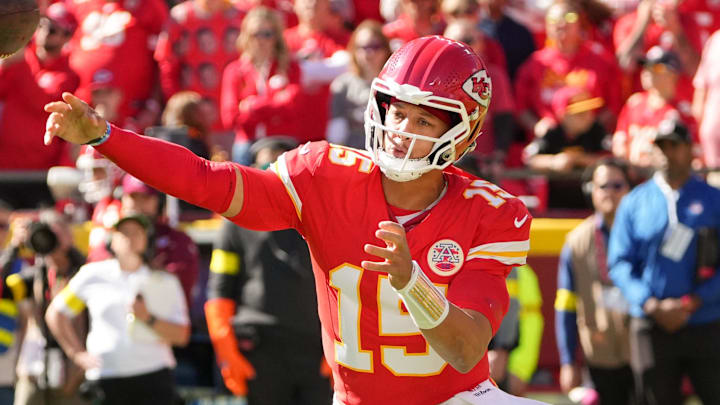 Oct 19, 2025; Kansas City, Missouri, USA; Kansas City Chiefs quarterback Patrick Mahomes (15) passes the ball against the Las Vegas Raiders during the first quarter of the game at GEHA Field at Arrowhead Stadium. Mandatory Credit: Denny Medley-Imagn Images Oct 19, 2025; Kansas City, Missouri, USA; Kansas City Chiefs quarterback Patrick Mahomes (15) passes the ball against the Las Vegas Raiders during the first quarter of the game at GEHA Field at Arrowhead Stadium. Mandatory Credit: Denny Medley-Imagn Images