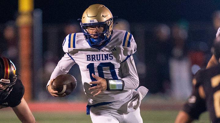 Brentwood's Gavin Strang (10) runs against Ravenwood during their game at Ravenwood High School Thursday night, October. 30, 2025. Brentwood's Gavin Strang (10) runs against Ravenwood during their game at Ravenwood High School Thursday night, October. 30, 2025.