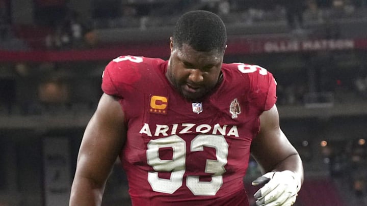 Arizona Cardinals defensive lineman Calais Campbell (93) walks off the field after their 27-23 loss to the Green Bay Packers at State Farm Stadium in Glendale on Oct. 19, 2025.