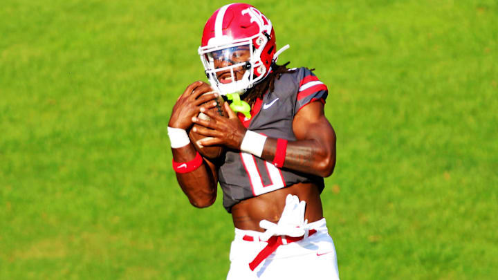 2027 Baylor (TN.) RB David Gabriel Georges during pregame warm-ups.