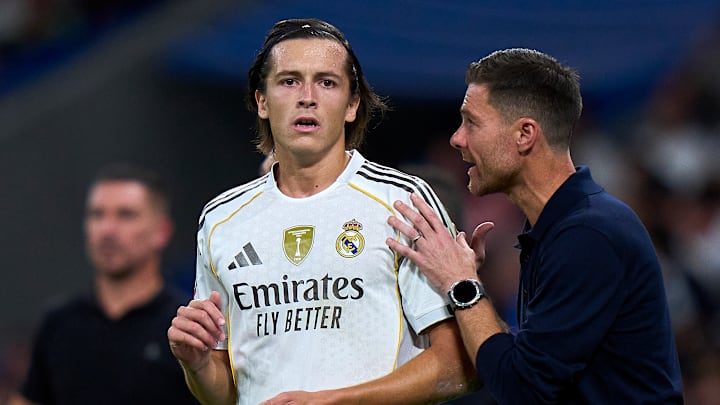 Álvaro Carreras has left one Real Madrid player between a rock and a hard  place