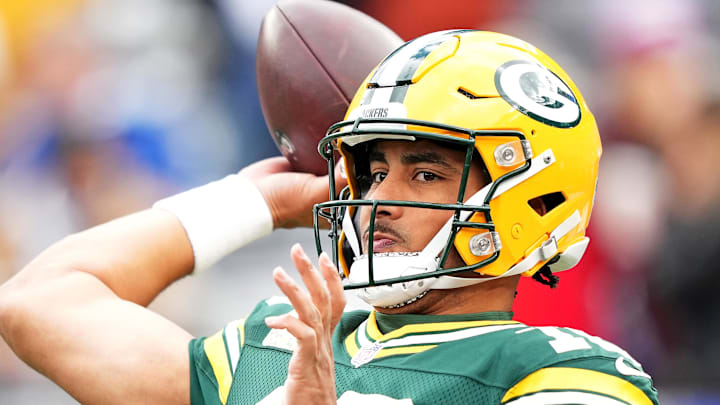 Green Bay Packers quarterback Jordan Love (10) warms up before play against the New York Giants.