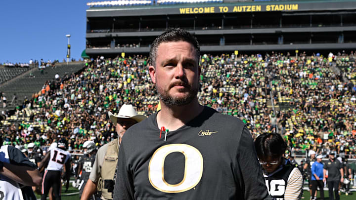 Sep 20, 2025; Eugene, Oregon, USA; Oregon Ducks head coach Dan Lanning walks on the field after the game against the Oregon State Beavers at Autzen Stadium. Sep 20, 2025; Eugene, Oregon, USA; Oregon Ducks head coach Dan Lanning walks on the field after the game against the Oregon State Beavers at Autzen Stadium.