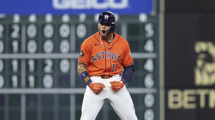 May 29, 2026; Houston, Texas, USA; Houston Astros right fielder Cam Smith (11) reacts after driving in a run on a double during the fourth inning against the Milwaukee Brewers at Daikin Park. Mandatory Credit: Troy Taormina-Imagn Images
