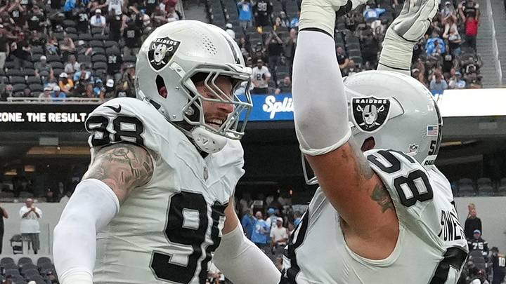 Sep 20, 2026; Inglewood, California, USA; Las Vegas Raiders defensive end Maxx Crosby (98) and guard Jackson Powers-Johnson (58) celebrate after a safety against the Los Angeles Chargers in the fourth quarter at SoFi Stadium. Mandatory Credit: Kirby Lee-Imagn Images Sep 20, 2026; Inglewood, California, USA; Las Vegas Raiders defensive end Maxx Crosby (98) and guard Jackson Powers-Johnson (58) celebrate after a safety against the Los Angeles Chargers in the fourth quarter at SoFi Stadium. Mandatory Credit: Kirby Lee-Imagn Images