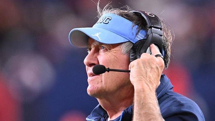 Oct 31, 2025; Syracuse, New York, USA; North Carolina Tar Heels head coach Bill Belichick looks to the clock in the fourth quarter game against the Syracuse Orange at the JMA Wireless Dome. Mandatory Credit: Mark Konezny-Imagn Images Oct 31, 2025; Syracuse, New York, USA; North Carolina Tar Heels head coach Bill Belichick looks to the clock in the fourth quarter game against the Syracuse Orange at the JMA Wireless Dome. Mandatory Credit: Mark Konezny-Imagn Images